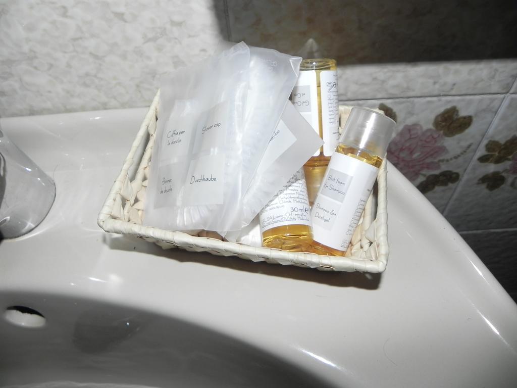 Hotel Nuovo Pecetto マクニャーガ 部屋 写真